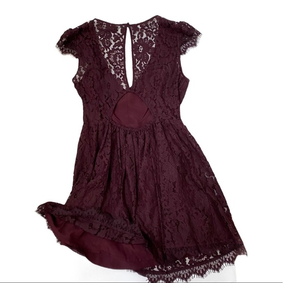 Kimchi Blue Jan Jan Lace Fit and Flare Dress Med - Picture 6 of 15